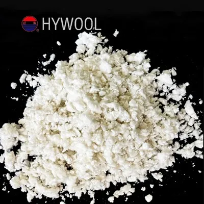 Keraaminen kuitu irtotavarana pilkottu